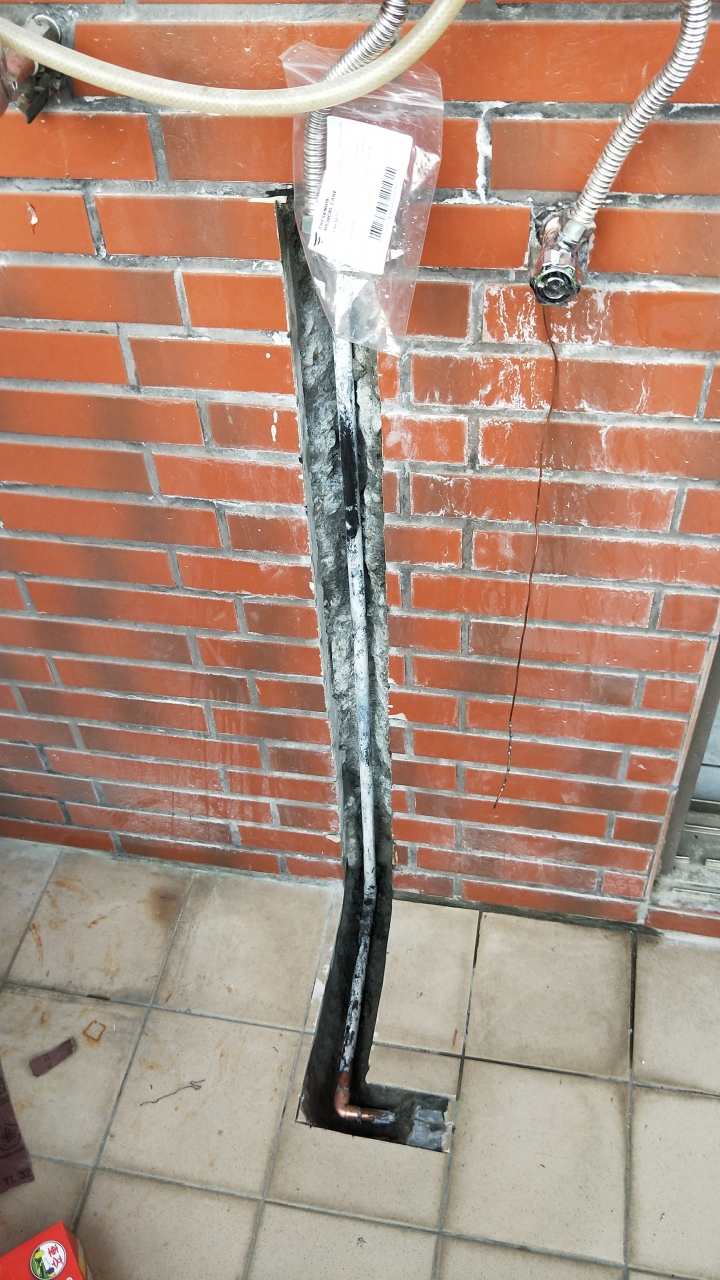 Diy 熱水管漏水施工(非專業!!)