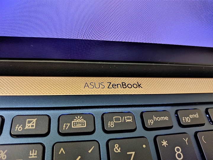 14吋最小機身獨立顯卡筆電ZenBook 14(UX433)開箱