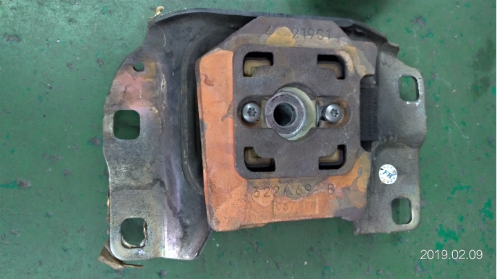 Focus mk3 引擎腳更換