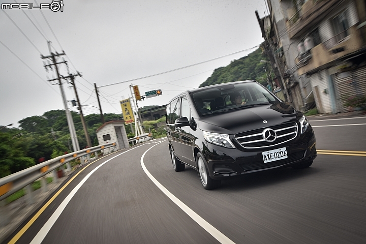 Mercedes-Benz V220d試駕 內、外兼具的出遊好幫手！