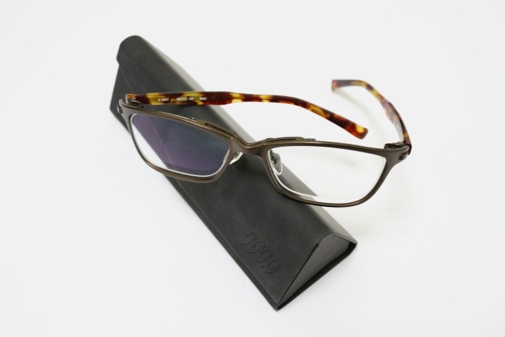 簡單開箱-999.9之S-823T