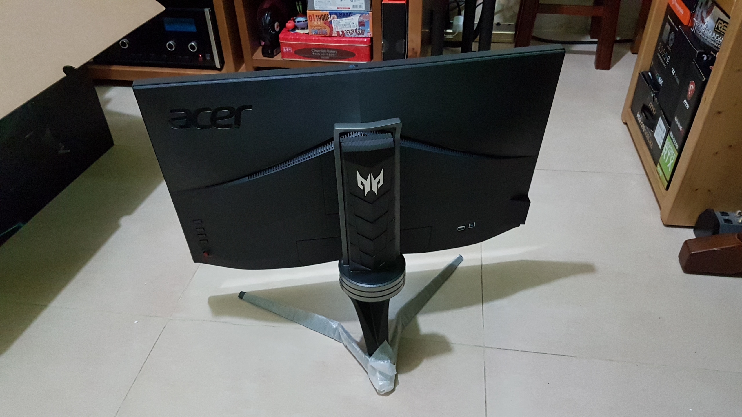 ACER predator x27 Ips對比也能很讚的螢幕新年小開箱