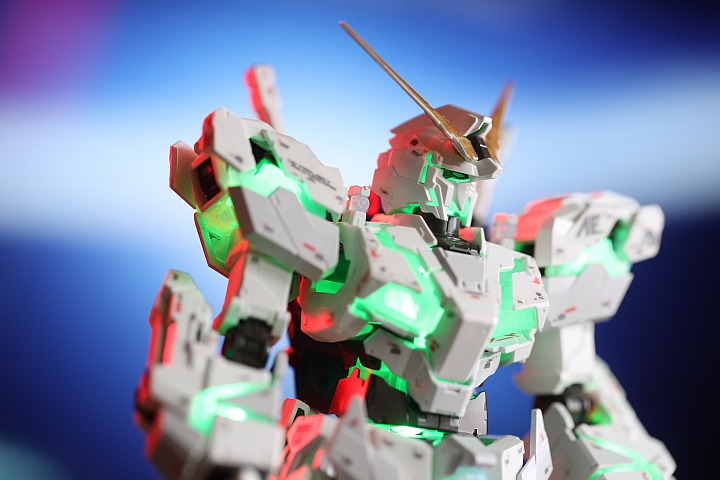 台場 獨角獸鋼彈 RG 1/144 LED限量版 BANDAI 萬代 THE GUNDAM BASE LIMITED RX-0 UCINORN GUNDAM 開箱痛心組裝