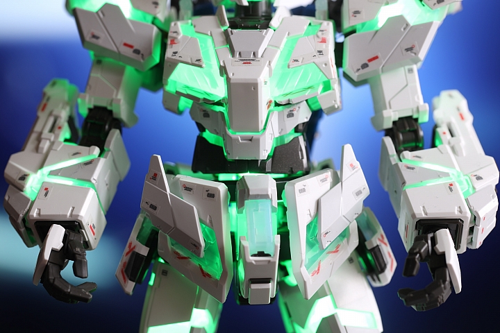 台場 獨角獸鋼彈 RG 1/144 LED限量版 BANDAI 萬代 THE GUNDAM BASE LIMITED RX-0 UCINORN GUNDAM 開箱痛心組裝