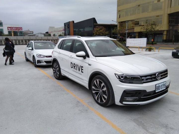 很讚的IQ. DRIVE半自動駕駛體驗!