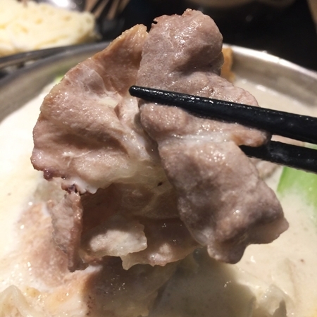 台中南屯平價火鍋這間錵鍋還不錯吃.....