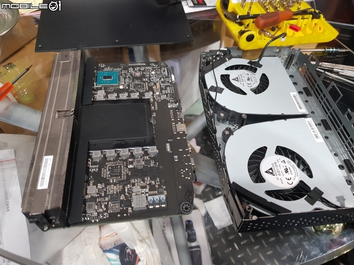 請教，Intel NUC BOXNUC8I7HVK1 配件選購建議？（已入手，拆機更換液態金屬散熱膏）