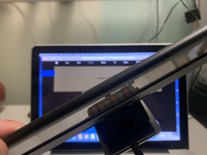 【開箱】BenQ WiT ScreenBar Lite 出差辨公的補燈師