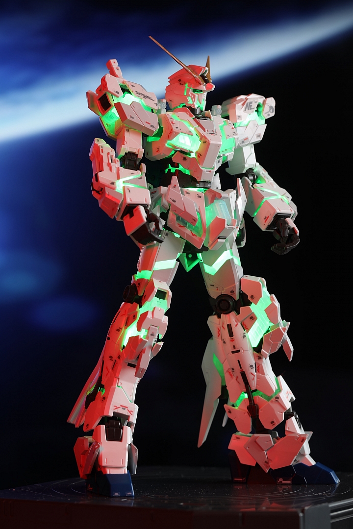 台場 獨角獸鋼彈 RG 1/144 LED限量版 BANDAI 萬代 THE GUNDAM BASE LIMITED RX-0 UCINORN GUNDAM 開箱痛心組裝