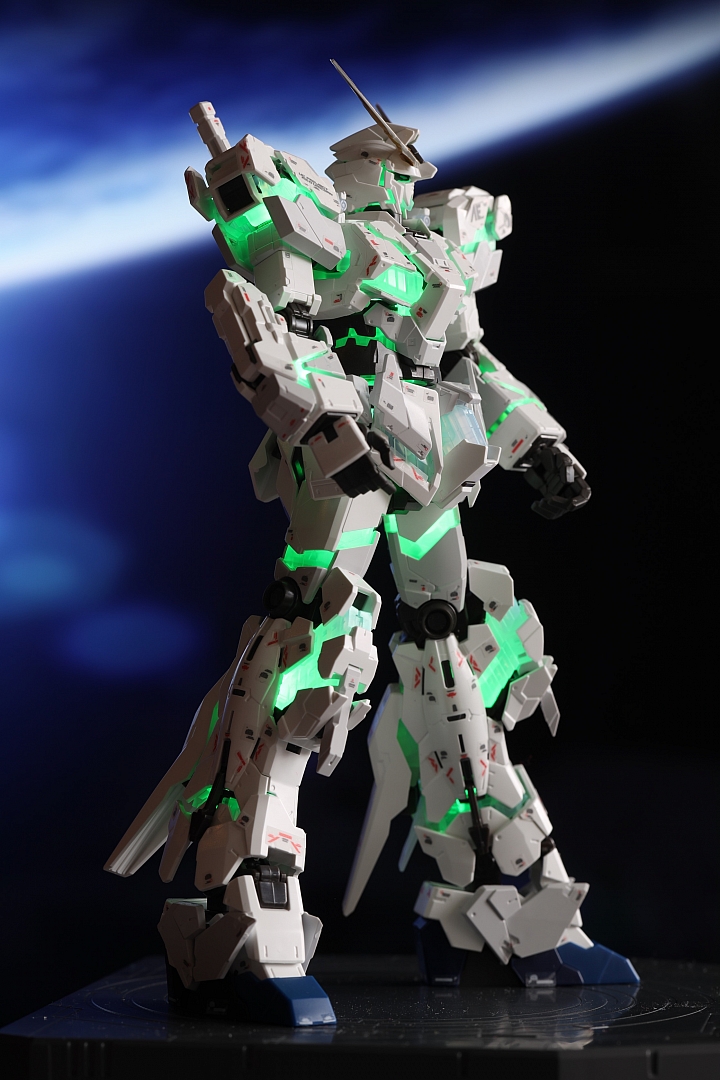 台場 獨角獸鋼彈 RG 1/144 LED限量版 BANDAI 萬代 THE GUNDAM BASE LIMITED RX-0 UCINORN GUNDAM 開箱痛心組裝