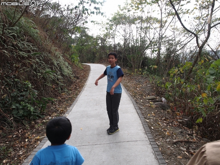 高雄 六龜 寶來花賞溫泉公園 — 只有手湯、足湯的深山秘境，可惜了!