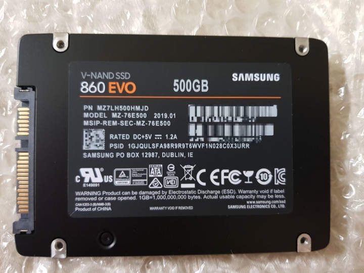 不專業 開箱三星SSD 860 EVO