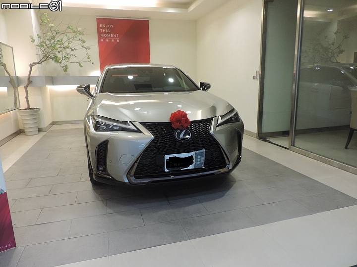 正2019 UX F sport 限量版開箱