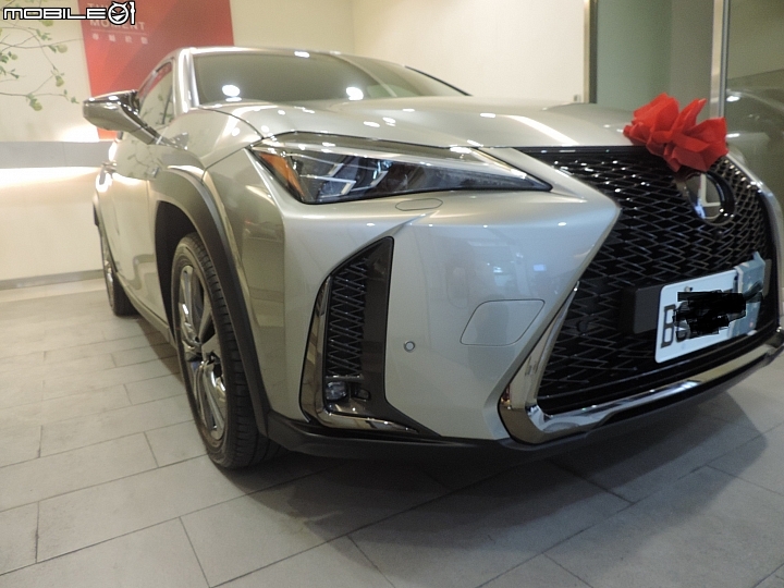 正2019 UX F sport 限量版開箱