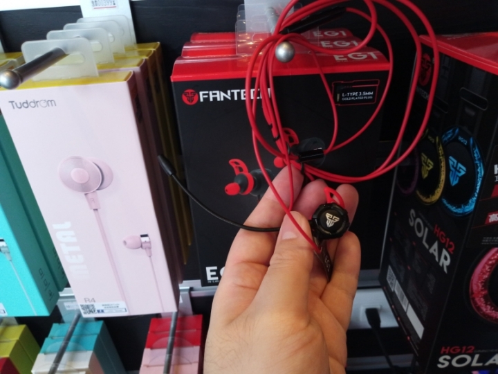 電競體驗以及耳機發燒友的好去處！Fantech電競體驗館中壢旗艦店介紹~