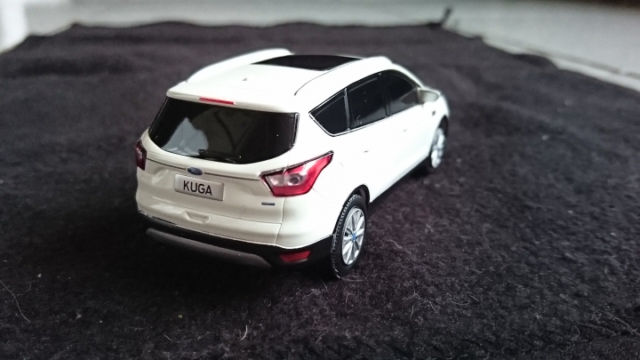 我的第二台小白 kuga 開箱