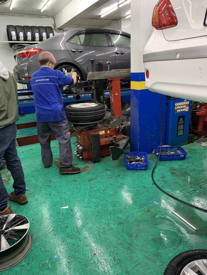 【不專業簡易開箱】換新鞋~~馬牌Continental CPC5 205/55/R16/91V