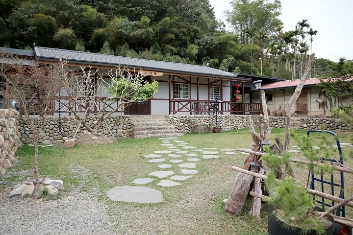 【愛玩丹遊記】南投日月潭兩天一日輕旅遊 (一):悠閒入住超放鬆的八番私人住宅