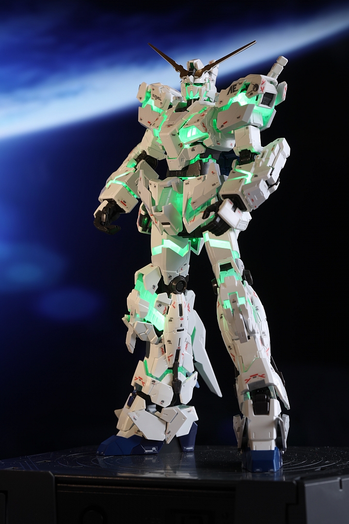 台場 獨角獸鋼彈 RG 1/144 LED限量版 BANDAI 萬代 THE GUNDAM BASE LIMITED RX-0 UCINORN GUNDAM 開箱痛心組裝