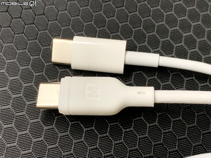 iPhone PD快充線開箱實測 - Momax Type-C to Lightning 充電線