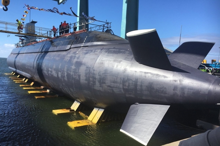 台船:國造潛艦 2024年一月下水