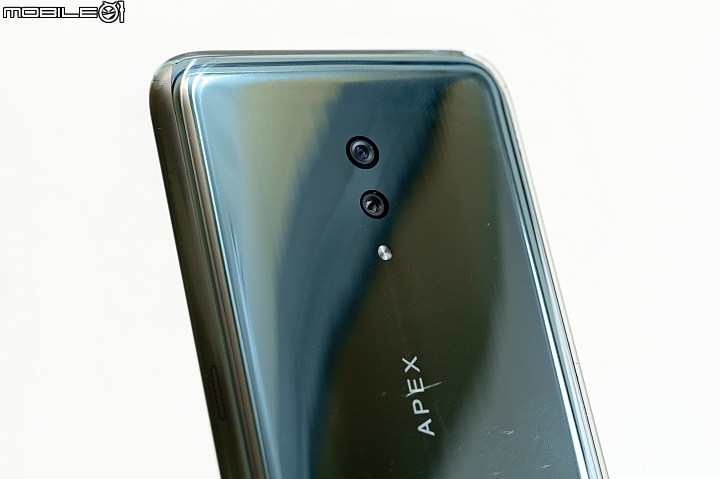 vivo APEX微體驗：無開孔機身美歸美 「全」螢幕指紋辨識才是真亮點