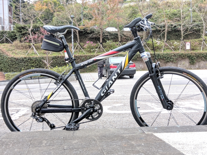 爬山王 GIANT TCR ADVANCED 2 KOM 入手一個月仍未首航開箱