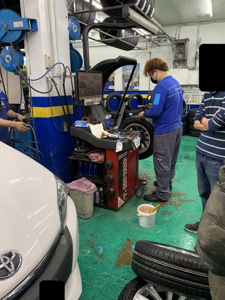 【不專業簡易開箱】換新鞋~~馬牌Continental CPC5 205/55/R16/91V
