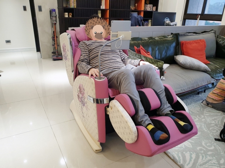 終於等到你~OSIM 4手天王按摩椅開箱心得