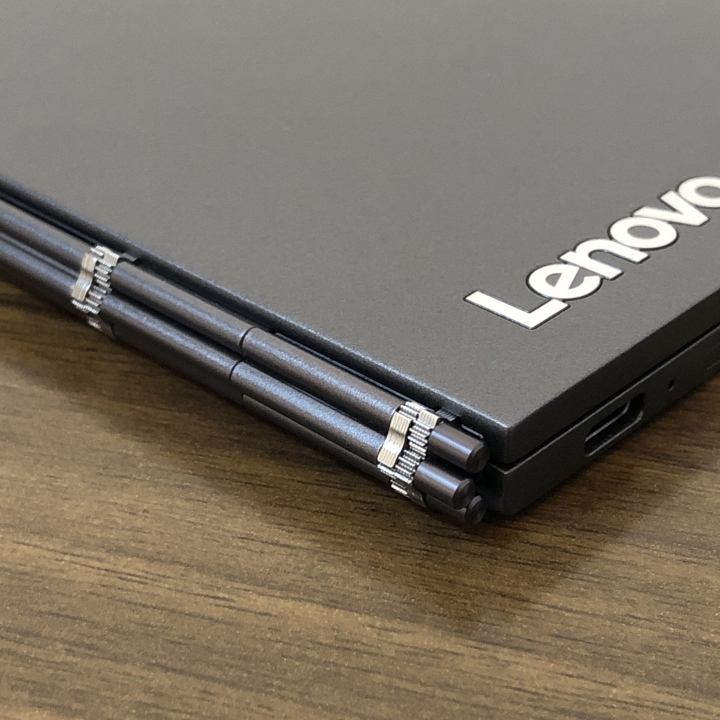 lenovo Yoga Book C930開箱文 (同時擁有筆電,平板,電子書等功能)
