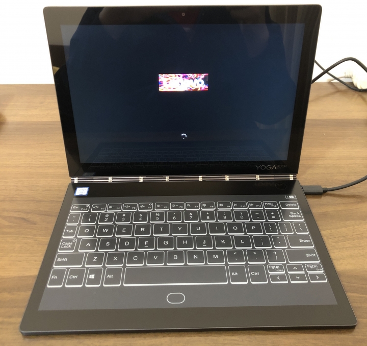 lenovo Yoga Book C930開箱文 (同時擁有筆電,平板,電子書等功能)
