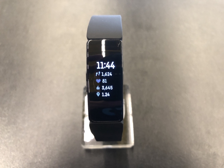 【開箱】Fitbit Inspire HR 時尚輕量手環 (內含開箱影片)