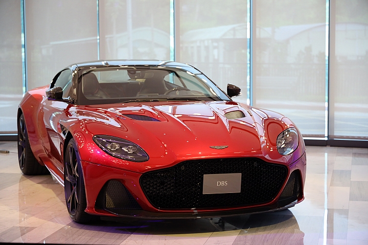 50 分之 1 限量成人玩具珍品! Aston Martin TAG 聯名限量版 DBS Superleggera 同場加映現身聞香記!