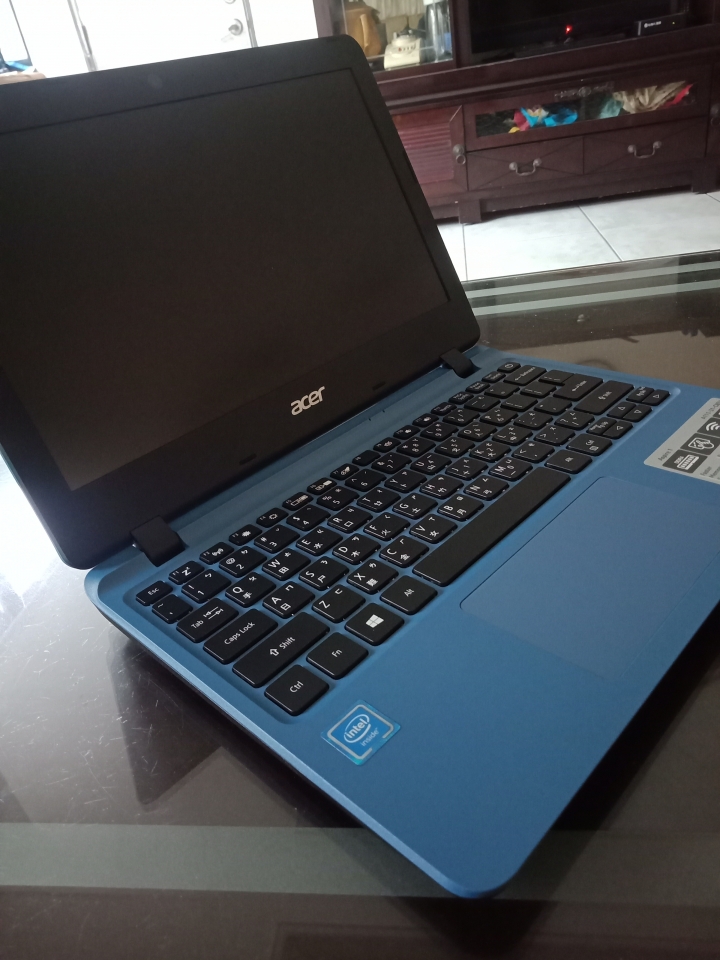 極致輕薄小筆電 Acer A111-31 簡易開箱與比較