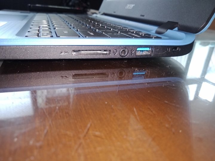 極致輕薄小筆電 Acer A111-31 簡易開箱與比較