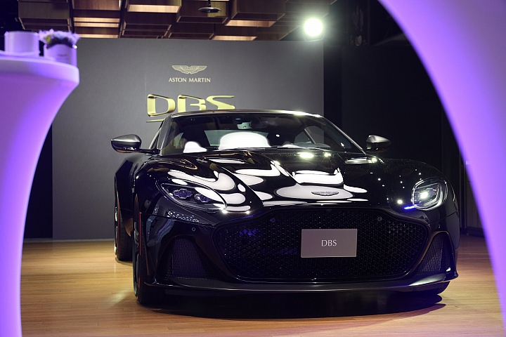 50 分之 1 限量成人玩具珍品! Aston Martin TAG 聯名限量版 DBS Superleggera 同場加映現身聞香記!