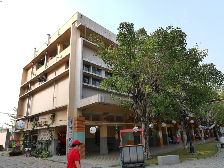 嘉義市 西區 嘉義文化創意產業園區 ― 從玉山高粱酒的故鄉到文化創意的基地