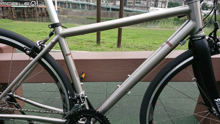雲豹 Audax 鈦合金公路車開箱文