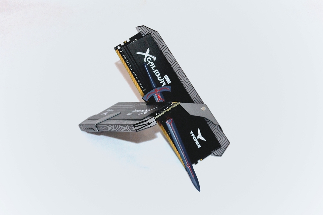 十銓 TEAM T-FORCE XCALIBUR RGB Special Edition 王者之劍 DDR4 開箱分享