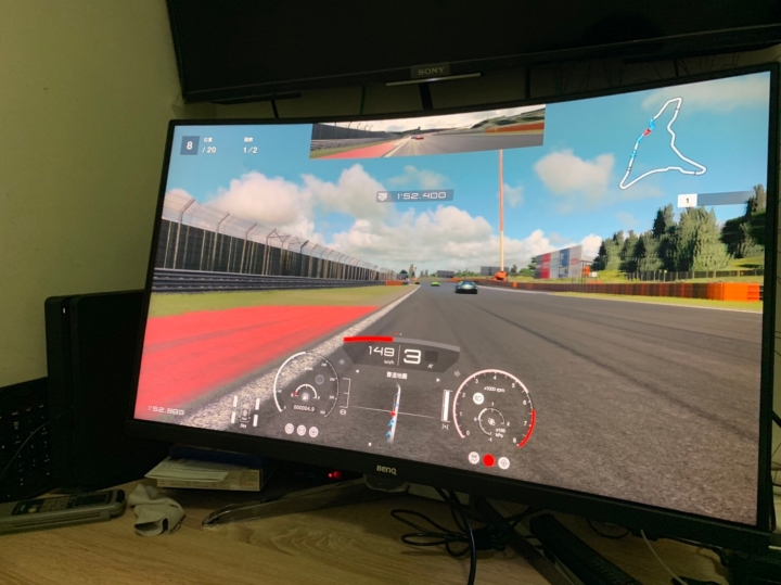 遲來的BenQ EX3203R開箱(附動力賽車方向盤)