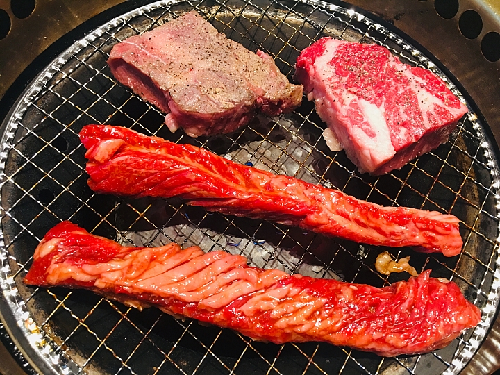 【大阪府】超人氣燒肉！高品質「あぶりや國產牛」吃到飽