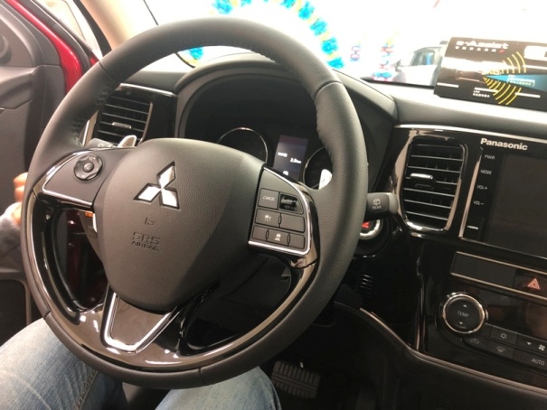 兩大兩小,一台車開10年,買outlander好還是Eclipse cross?