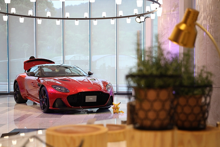 50 分之 1 限量成人玩具珍品! Aston Martin TAG 聯名限量版 DBS Superleggera 同場加映現身聞香記!