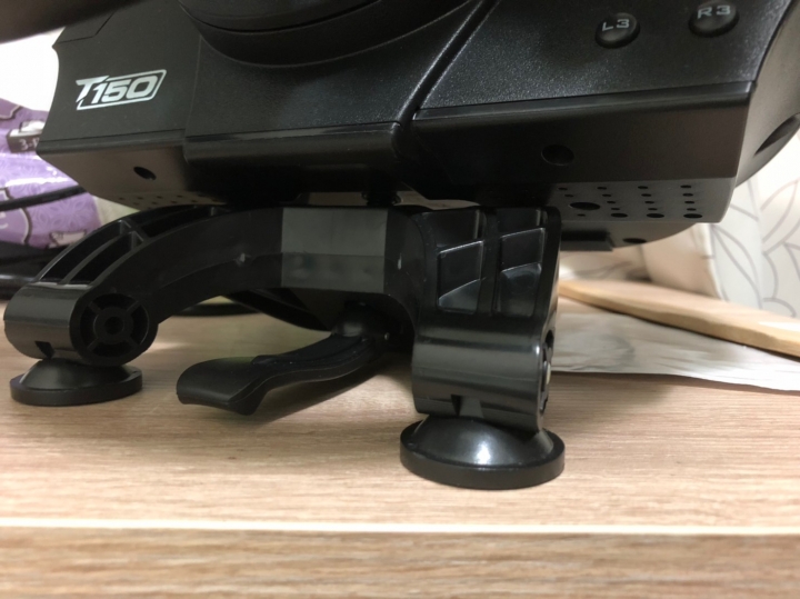 遲來的BenQ EX3203R開箱(附動力賽車方向盤)