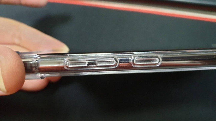 三星 Samsung GALAXY S10+ 絢光黑 全膠滿版玻璃貼 (Momo魔膜包膜館) 分享文