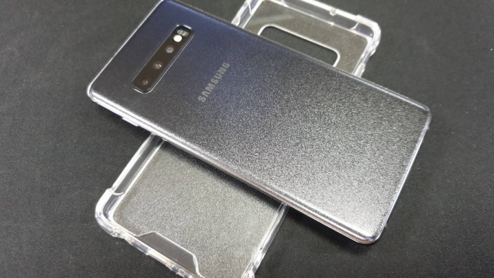 三星 Samsung GALAXY S10+ 絢光黑 全膠滿版玻璃貼 (Momo魔膜包膜館) 分享文