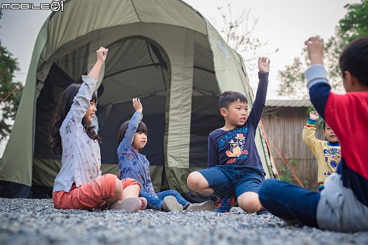 女兒的移動城堡。Turbo Tent Lodge 360