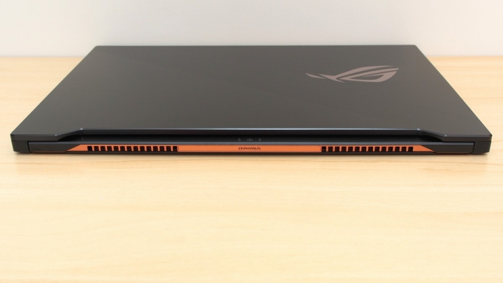 17 吋頂級王者 ASUS ROG 西風之神 Zephyrus S GX701