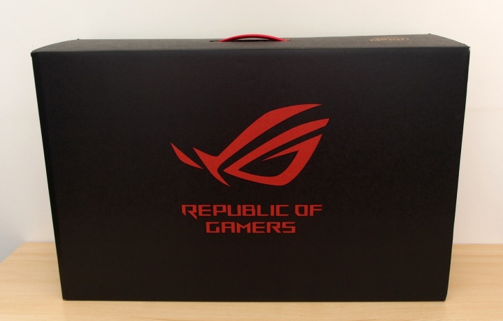17 吋頂級王者 ASUS ROG 西風之神 Zephyrus S GX701