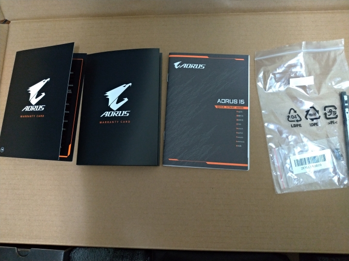 Aorus 15 x9 w/RTX2070 微開箱